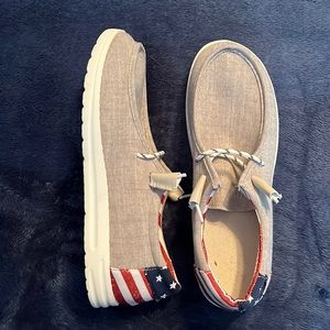 Knockoff Hey Dude shoes